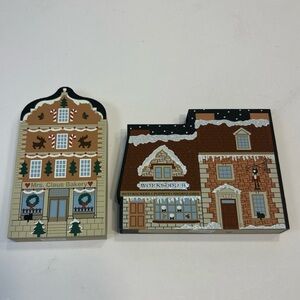 THE CATS' MEOW Christmas Village Bundle of 2 (1997 & 2001) North Pole Collection